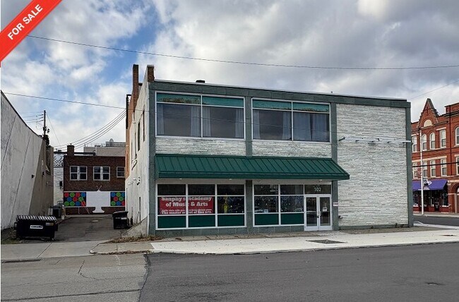 Plus de détails pour 102 Desmond St, Sayre, PA - Bureau à vendre