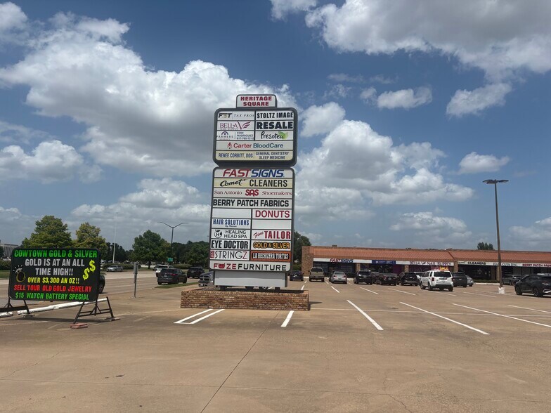 4901-4999 S Hulen St, Fort Worth, TX à louer - Photo du bâtiment - Image 2 de 7