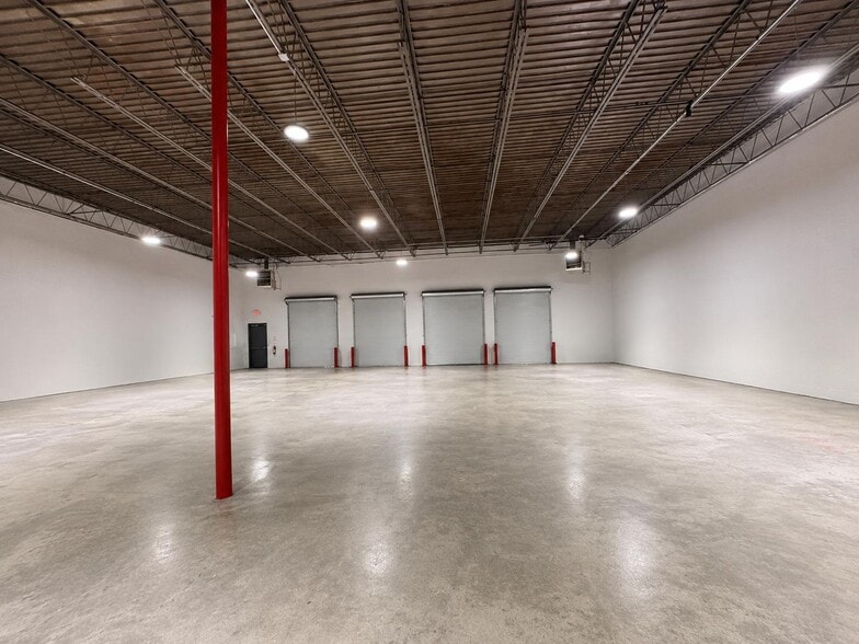 2501-2513 Park Central Blvd, Decatur, GA for lease - Building Photo - Image 2 of 5