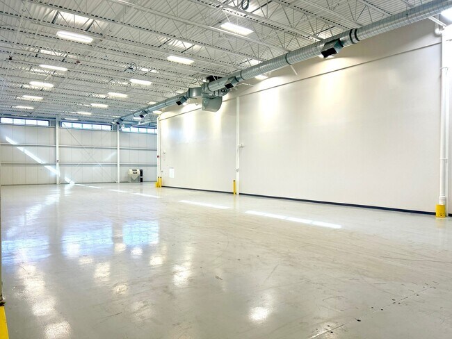 Plus de détails pour 230 Corporate Dr, Portsmouth, NH - Industriel à louer