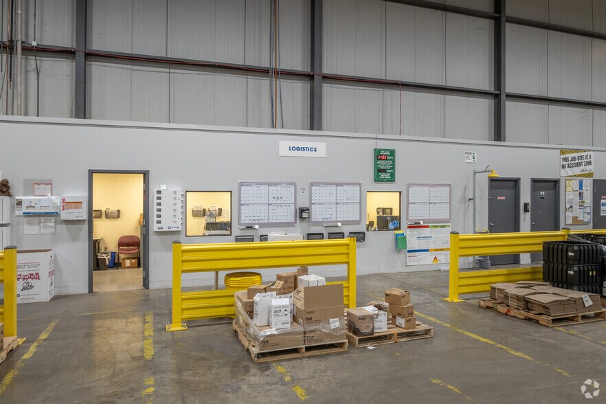 4676 Erie Ave SW, Navarre, OH à vendre - Photo du bâtiment - Image 3 de 30