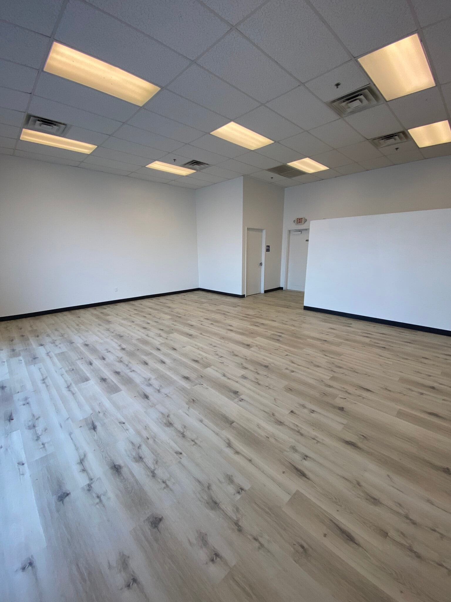 5105 E Sahara Ave, Las Vegas, NV à louer Photo intérieure- Image 1 de 6