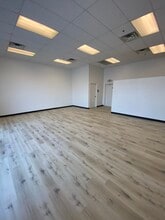 5105 E Sahara Ave, Las Vegas, NV à louer Photo intérieure- Image 1 de 6