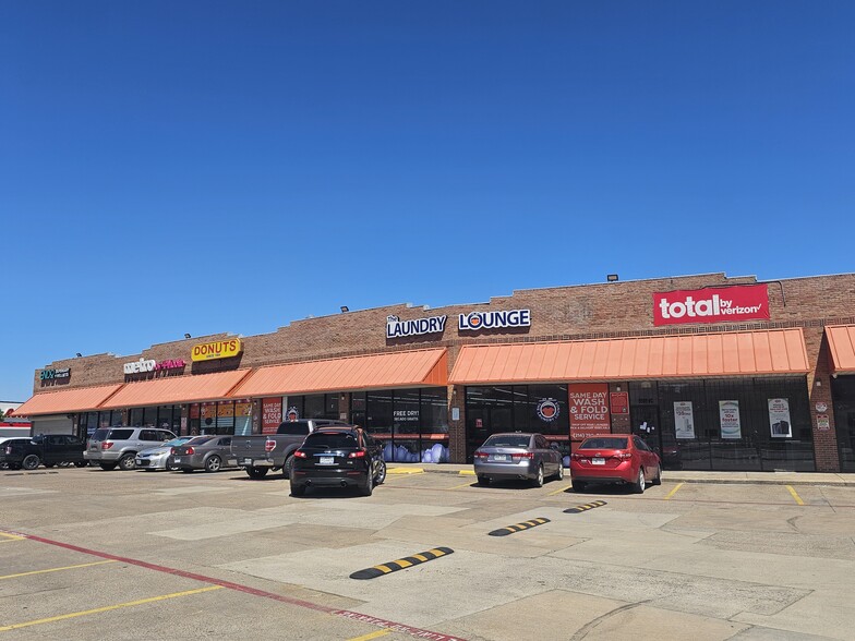 9585 Scyene Rd, Dallas, TX for lease - Building Photo - Image 3 of 3