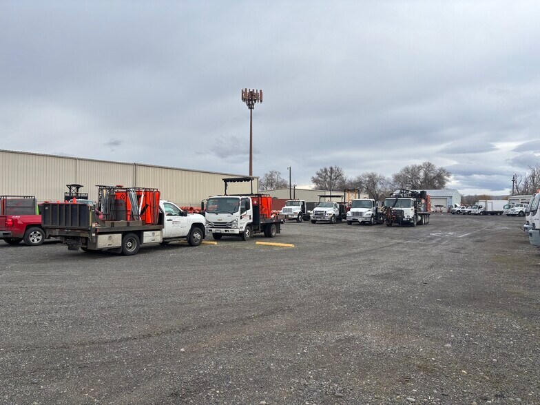 2200 Industry Ln, Yakima, WA à vendre - Photo du bâtiment - Image 3 de 11