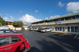 2301-2319 NW 7th St, Miami, FL à louer Photo du bâtiment- Image 2 de 8