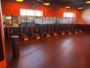 10653-10691 Braddock Rd, Fairfax, VA for lease Interior Photo- Image 2 of 9