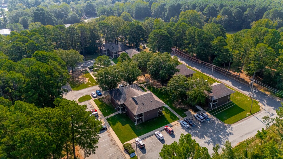 1810 Bishop Rd, Bryant, AR à vendre - Photo du bâtiment - Image 1 de 39