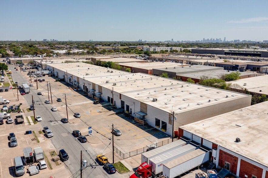 2838-2910 Anode Ln, Dallas, TX for lease - Aerial - Image 3 of 8