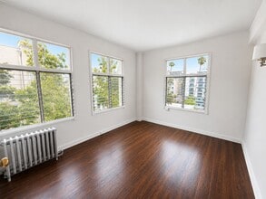 634 S Gramercy Pl, Los Angeles, CA for lease Interior Photo- Image 2 of 4