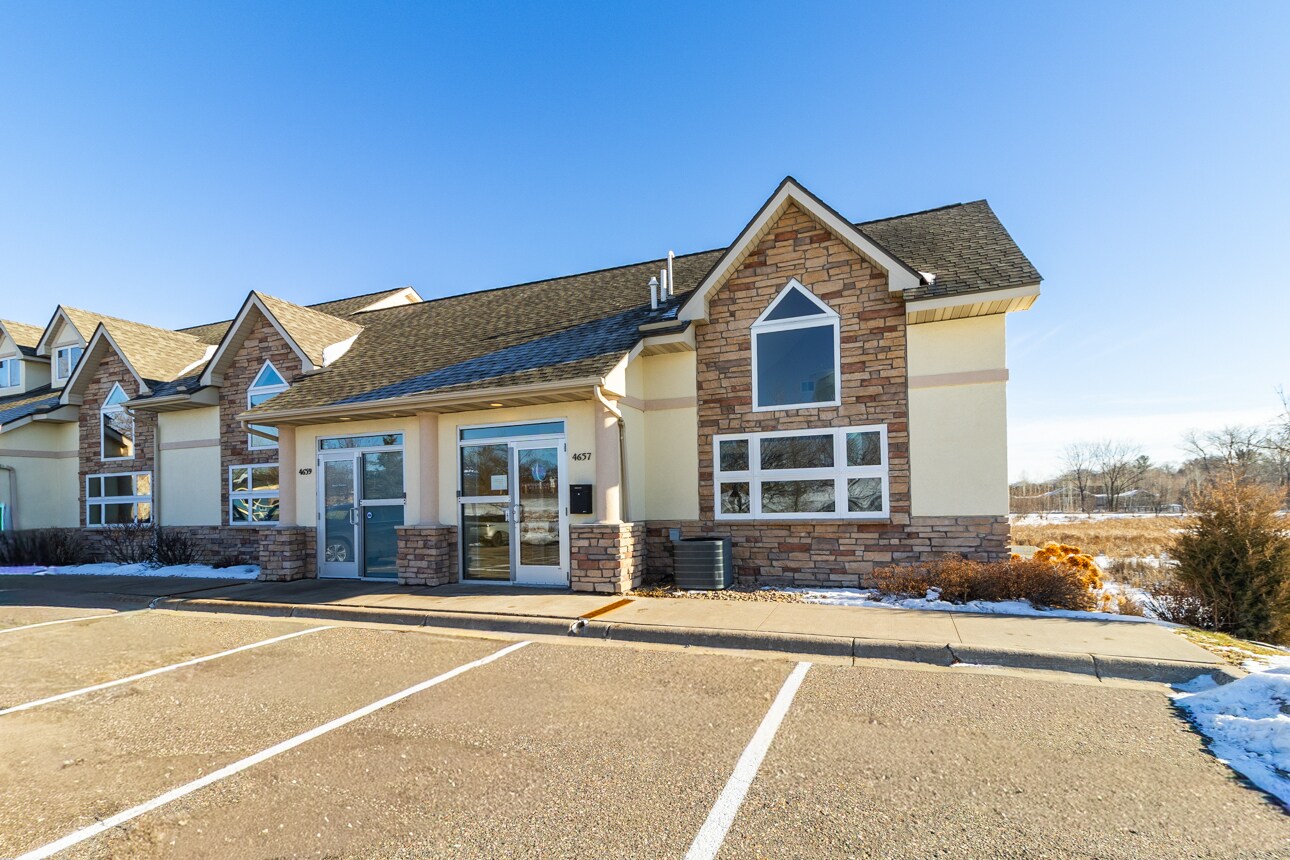 4641-4671 White Bear Pky, White Bear Lake, MN 55110 - Unité 4657 - - Photo intérieure - Image 1 of 26