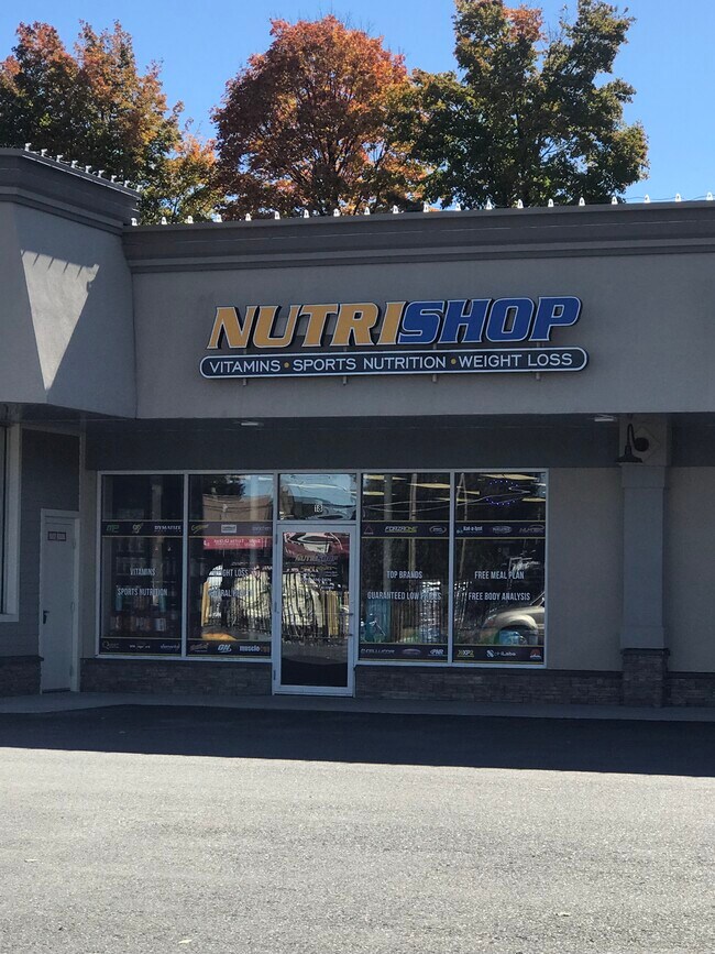 Plus de détails pour 8-22 John Fitch Hwy, Fitchburg, MA - Commerce de détail à louer