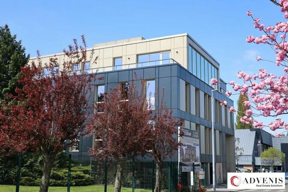 Office in Marcq-en-Baroeul for sale Building Photo- Image 1 of 12