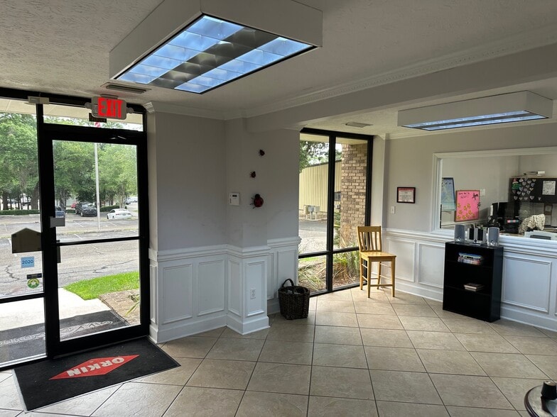 4800 Woodlane Cir, Tallahassee, FL for lease - Building Photo - Image 2 of 6