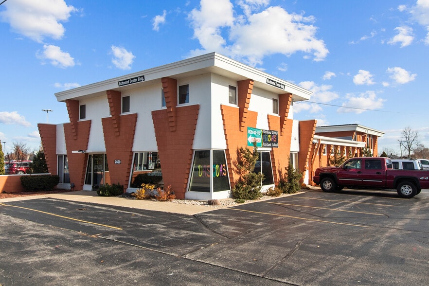 2600 N Richmond St, Appleton, WI for lease - Building Photo - Image 2 of 25