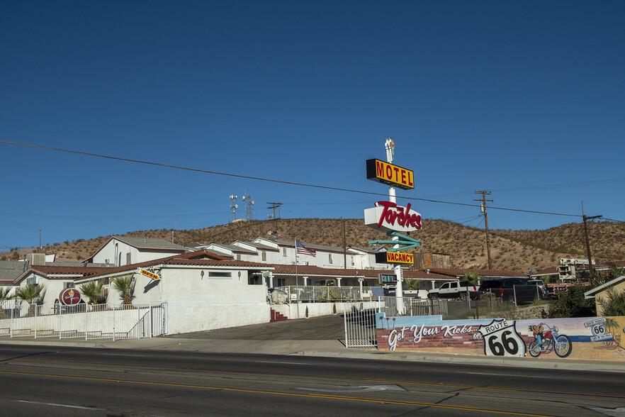 201 W Main St, Barstow, CA à vendre - Photo du bâtiment - Image 1 de 2