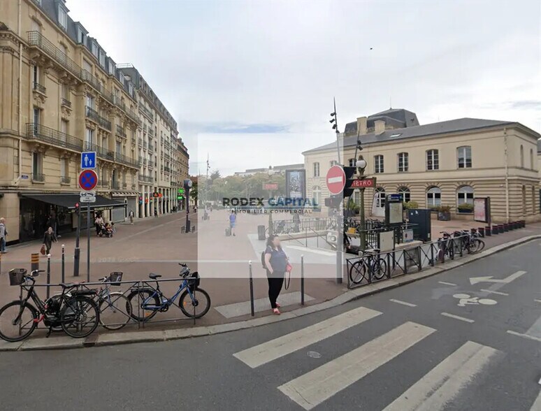 Commerce de détail dans Issy-les-Moulineaux à louer - Photo du bâtiment - Image 2 de 9