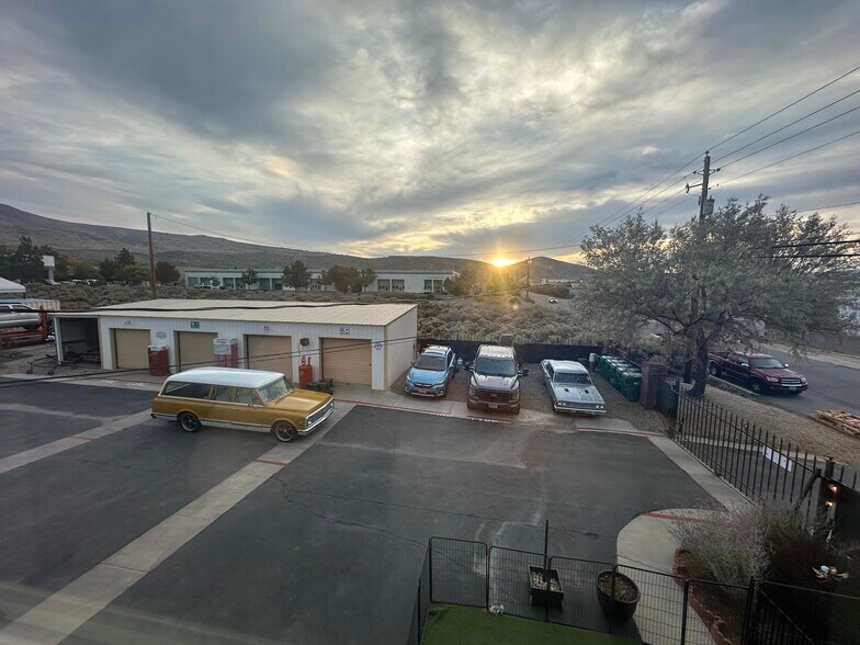2344 Conestoga Dr, Carson City, NV à vendre - Photo du bâtiment - Image 3 de 33