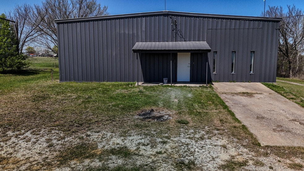 35613 E 1130, Seminole, OK for lease - Building Photo - Image 2 of 26