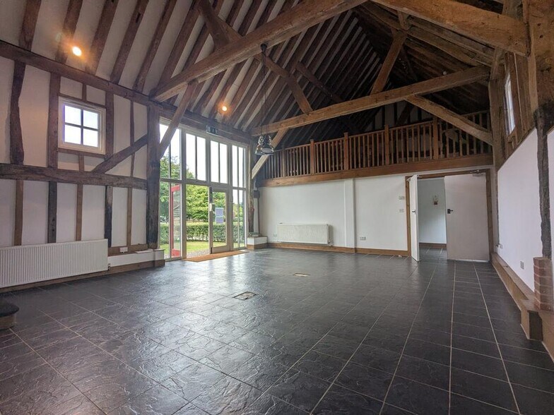 Coles Lane, Ockley à louer - Photo du bâtiment - Image 2 de 8