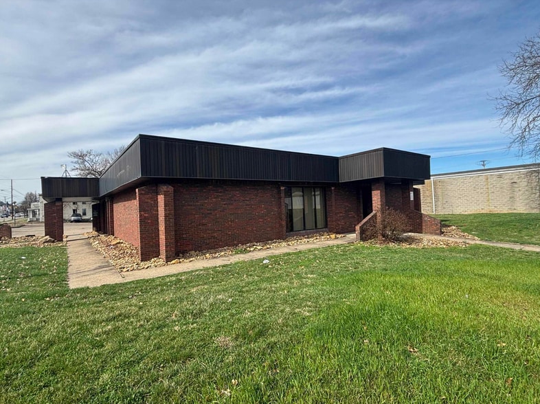 990 2nd Ave, Gallipolis, OH for lease - Building Photo - Image 3 of 18