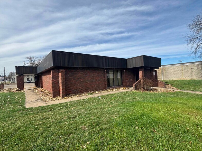 990 2nd Ave, Gallipolis, OH à louer - Photo du bâtiment - Image 3 de 18