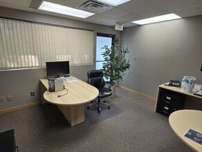 2255 13th Av, Regina, SK à louer Photo intérieure- Image 2 de 3