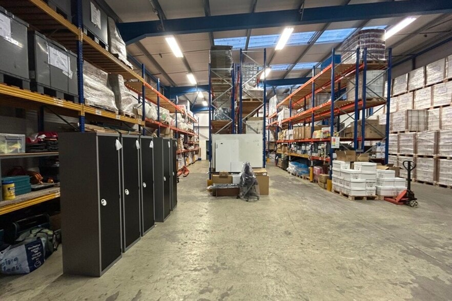 20 Estover Close, Plymouth for sale - Interior Photo - Image 3 of 10