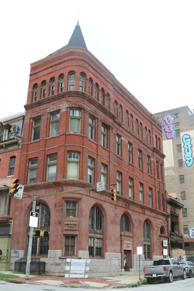 More details for 200 W Fayette St, Baltimore, MD - Retail for Sale