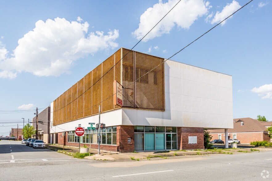 121 W 6th Ave, Pine Bluff, AR à vendre - Photo du bâtiment - Image 2 de 7