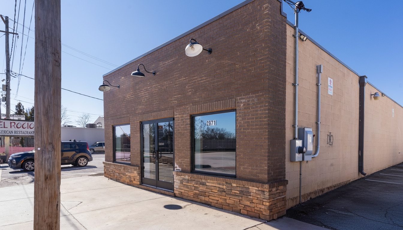 2871 Main St, Atlanta, GA for lease Building Photo- Image 1 of 10