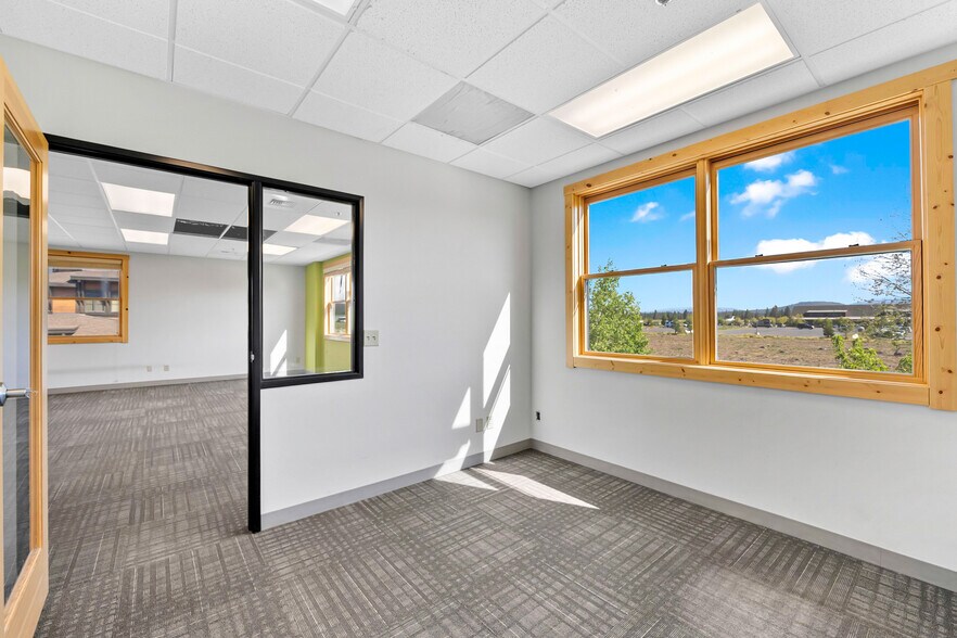 12313 Soaring Way, Truckee, CA à vendre - Photo intérieure - Image 2 de 14