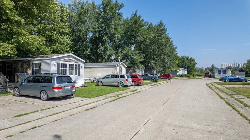 5822 Natalie Dr, Remington, IN for sale - Building Photo - Image 2 of 10