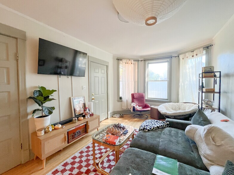 2442 N Ashland Ave, Chicago, IL à vendre - Photo du bâtiment - Image 3 de 10