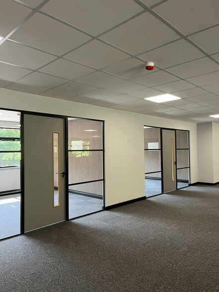 Pontefract Rd, Barnsley for lease - Building Photo - Image 2 of 16