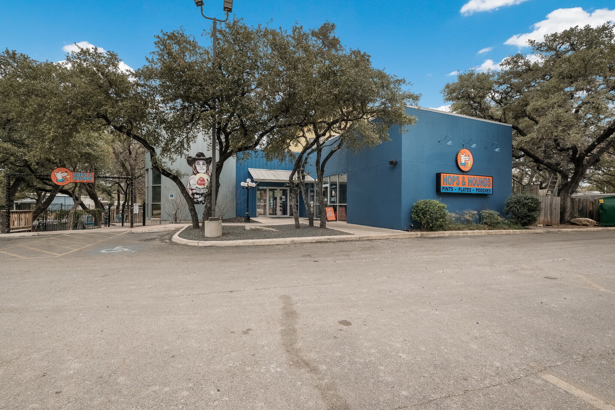 13838 Jones Maltsberger Rd, San Antonio, TX à louer Photo principale- Image 1 de 40
