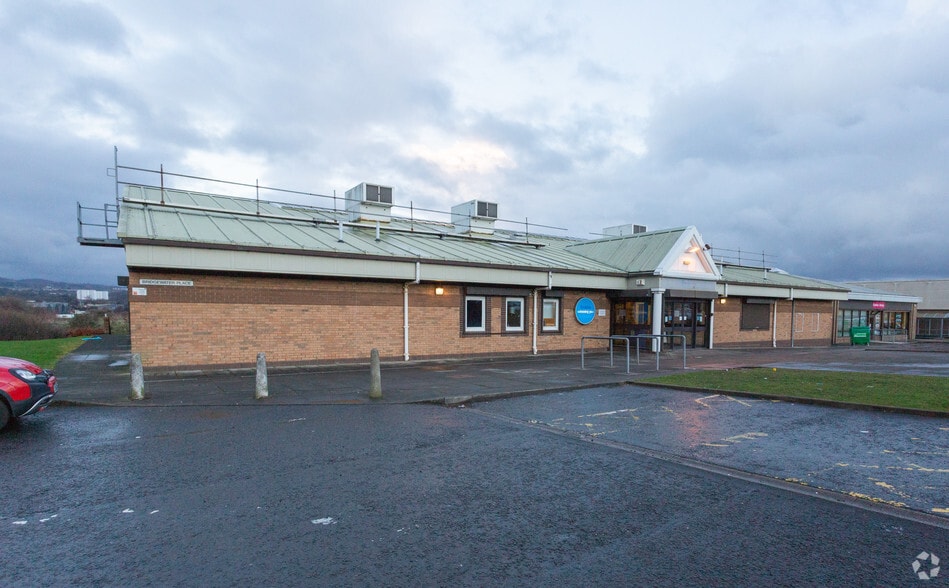 Bridgewater Shopping Centre portfolio of 5 properties for sale on LoopNet.ca - Primary Photo - Image 3 of 4