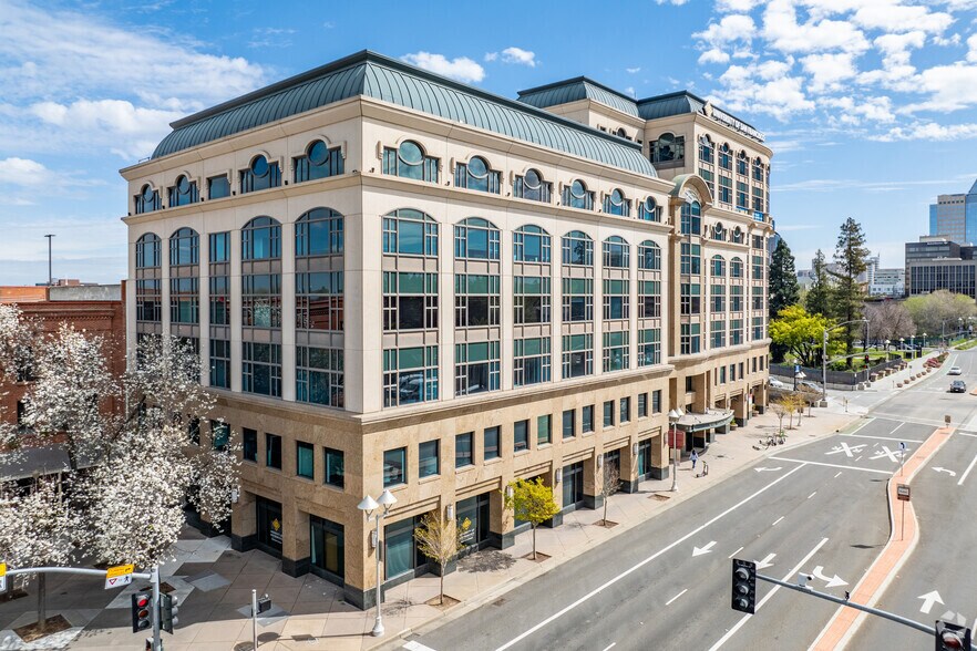 1 Capitol Mall, Sacramento, CA à louer - Photo du bâtiment - Image 2 de 21