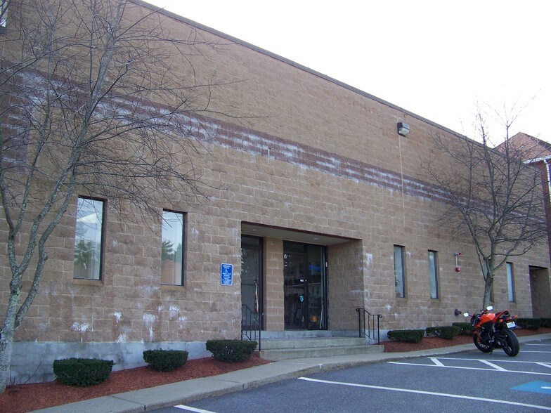 118 Long Pond Rd, Plymouth, MA à louer - Photo du bâtiment - Image 3 de 5