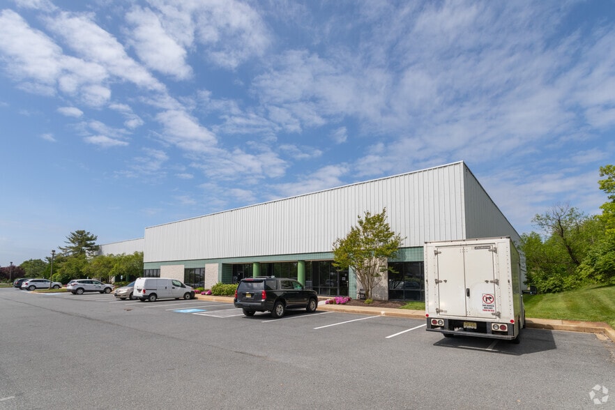 34 Blevins Dr, New Castle, DE for lease - Building Photo - Image 2 of 2