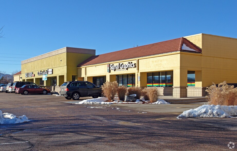 3200-3234 S Wadsworth Blvd, Lakewood, CO à louer - Photo du bâtiment - Image 3 de 5