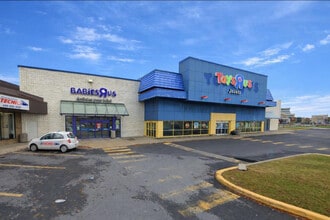 6855 Boul Taschereau, Brossard, QC à louer Photo intérieure- Image 2 de 3