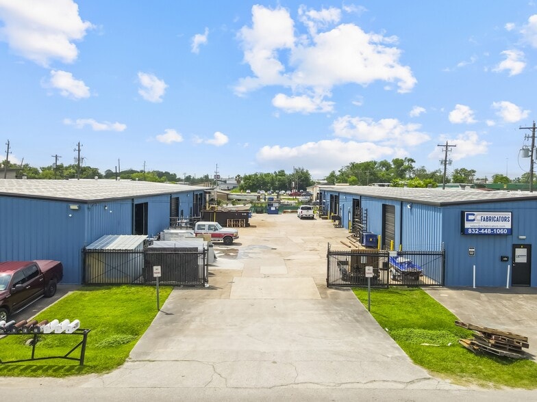 940 Hodgkins St portfolio of 2 properties for sale on LoopNet.ca - Building Photo - Image 3 of 10