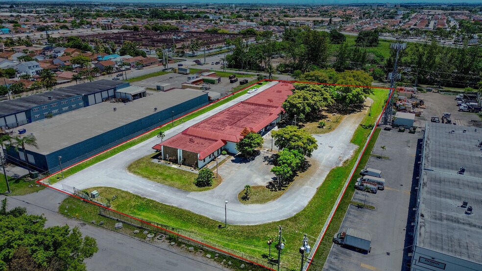 12175 NW 98th Ave, Hialeah, FL à vendre - Aérien - Image 3 de 12