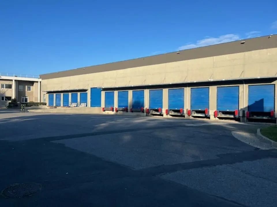 Industrial in Saint-Thibault-des-Vignes for lease Building Photo- Image 1 of 16