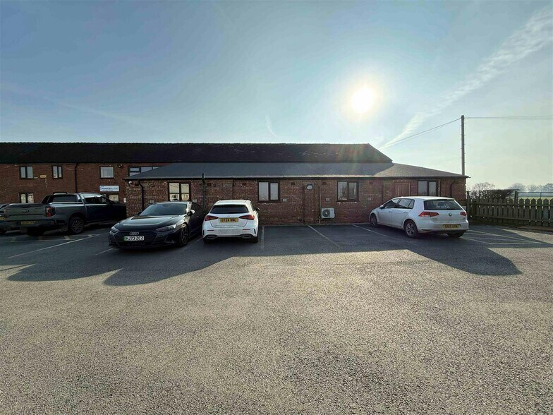 Unit 1-9 Alsager Rd, Sandbach à louer - Photo du bâtiment - Image 1 de 1