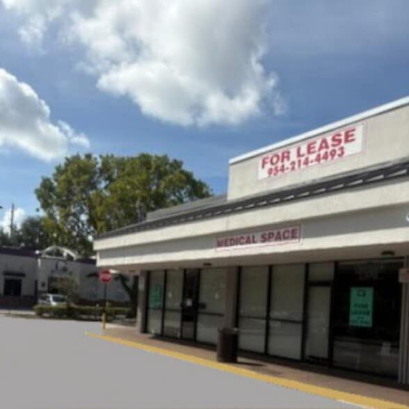 18600-18760 NW 67th Ave, Miami Lakes, FL for lease - Building Photo - Image 2 of 19