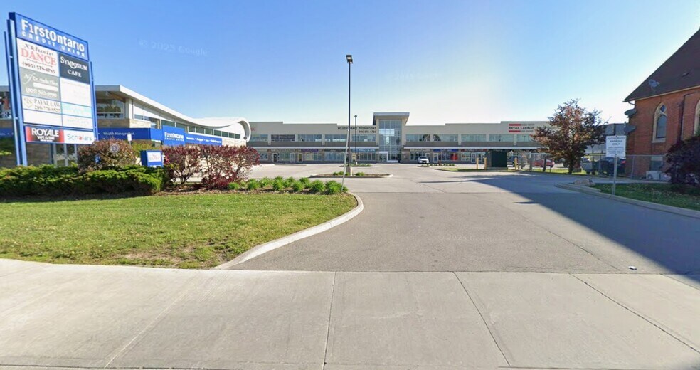 2247 Rymal Rd E, Hamilton, ON à louer - Photo principale - Image 1 de 1