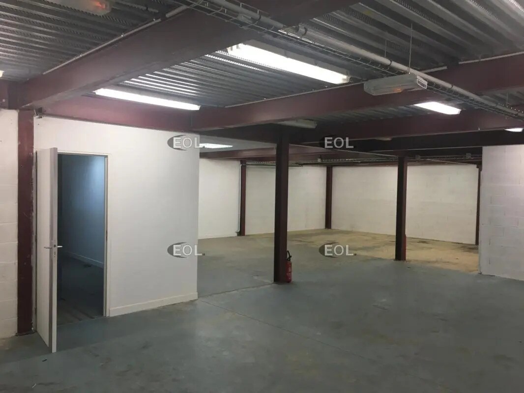 Flex in Saint-Soupplets for lease Interior Photo- Image 1 of 6
