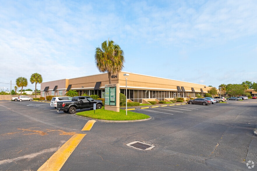 5404 Hoover Blvd, Tampa, FL for sale - Primary Photo - Image 1 of 27